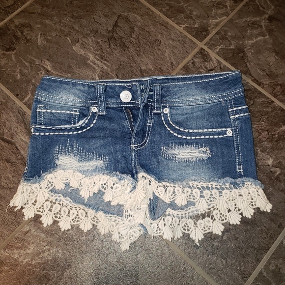 Shorts - Picture 1 of 3